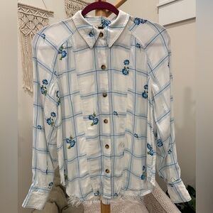 Free People XS White Blue Floral Grid Button Down Blouse Viscose, Fits a small
